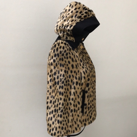 🐆Juicy Courture Faux Fur Cape - Removable Hat🐆 - Picture 2 of 8